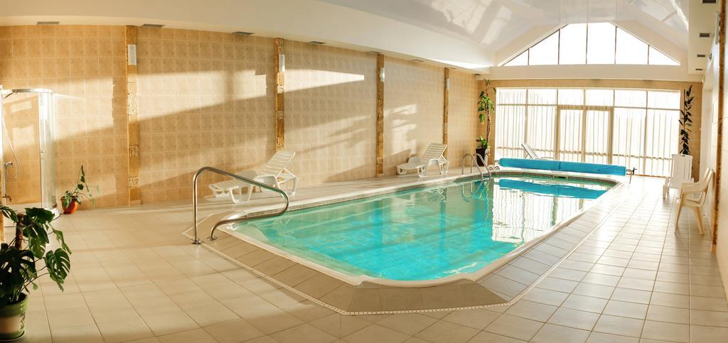 Hotel Zolota Pidkova Kozlin ภายนอก รูปภาพ