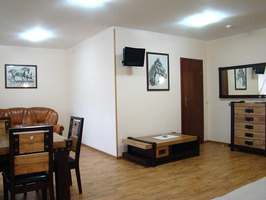 Hotel Zolota Pidkova Kozlin ภายนอก รูปภาพ